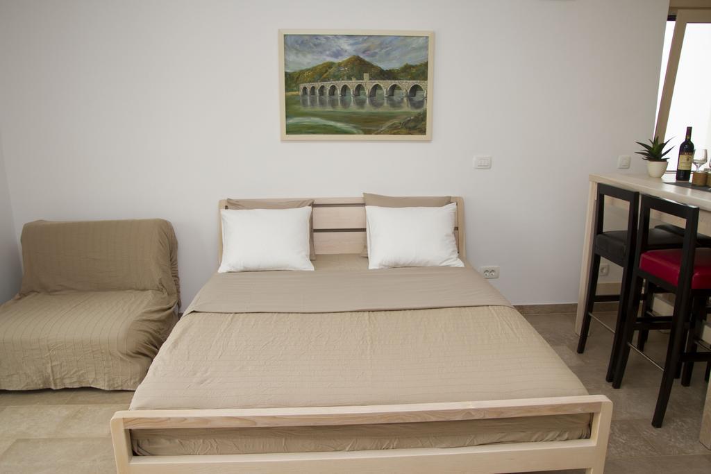 Apartments Brezanin Sutomore Bagian luar foto
