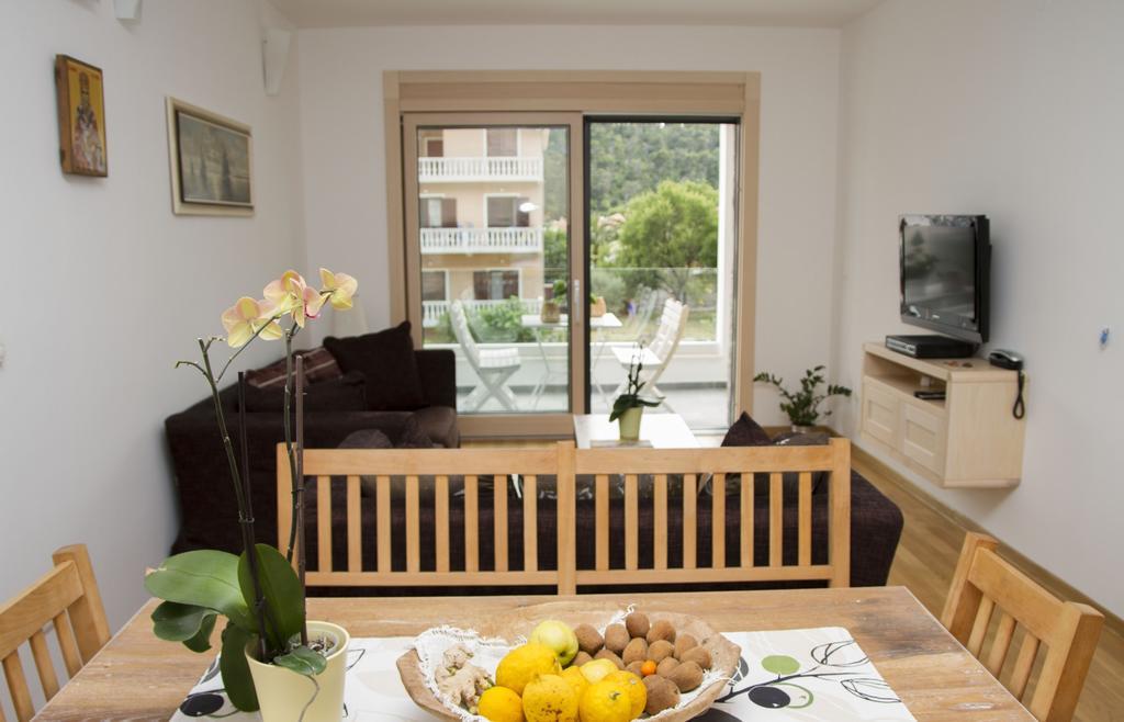 Apartments Brezanin Sutomore Bagian luar foto